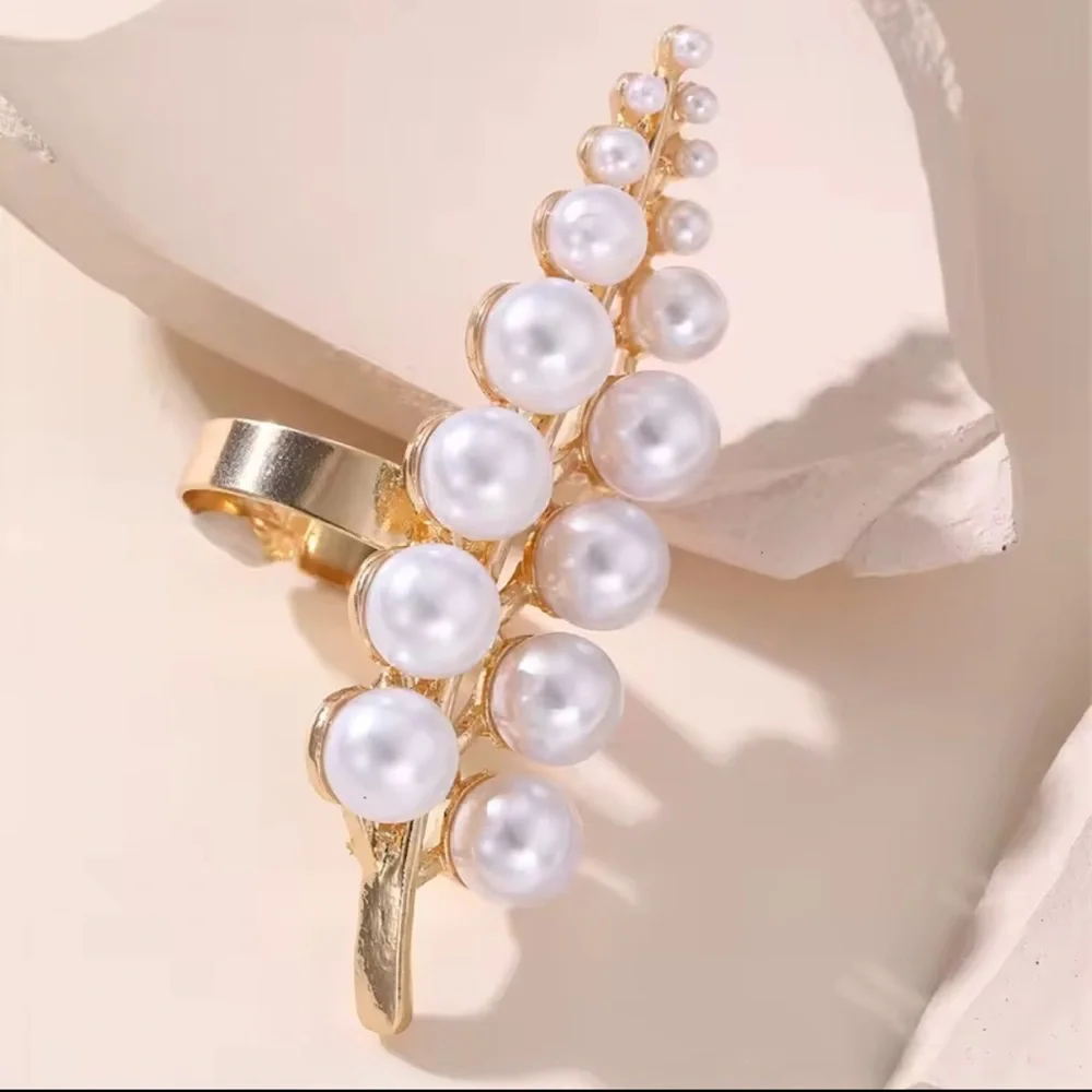 Zara new!!! model adjustable casual leaf Gold and Pearl Women's Ring - Picture 5 of 7